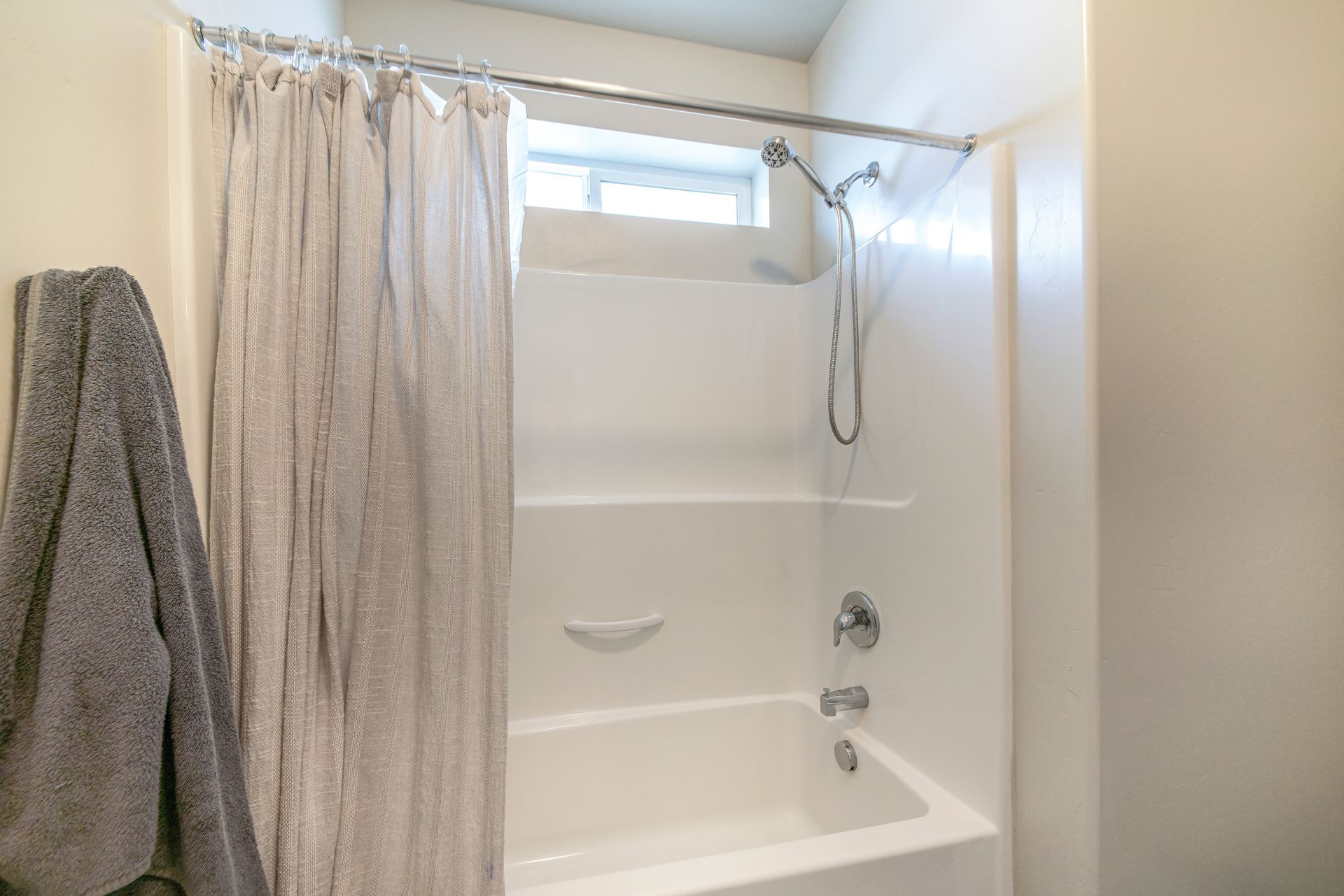 Professional bathtub repair services